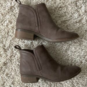 Sears Faux Suede Tan Ankle Boots - size 7